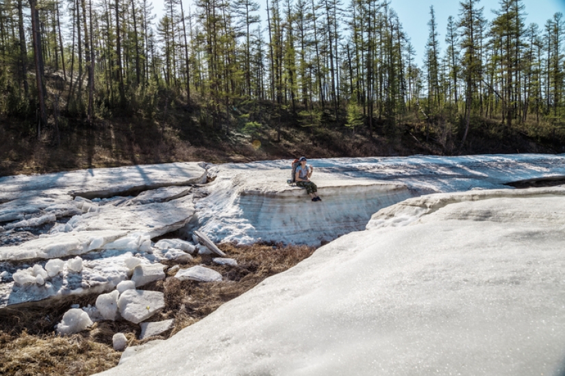 After seeing this, you will want to go to Yakutia: a walk on the ice in the hot summer