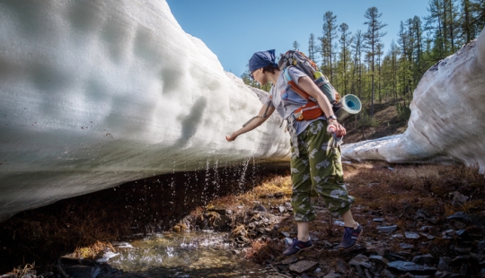 After seeing this, you will want to go to Yakutia: a walk on the ice in the hot summer After seeing this, you will want to go to Yakutia: a walk on the ice in the hot summer