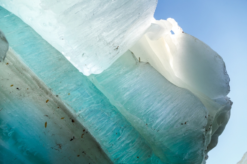 After seeing this, you will want to go to Yakutia: a walk on the ice in the hot summer