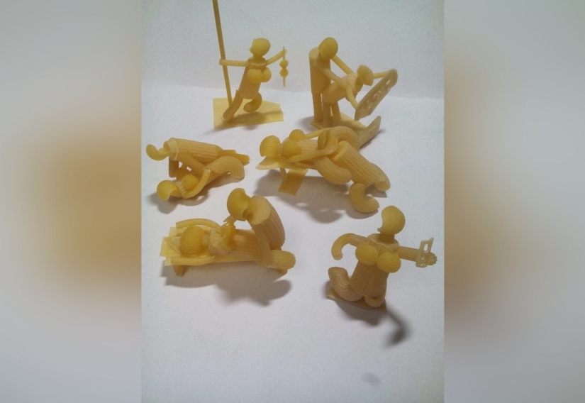 "Against censorship, for all good things": macaroni sculptor presented his vision of the Kama Sutra