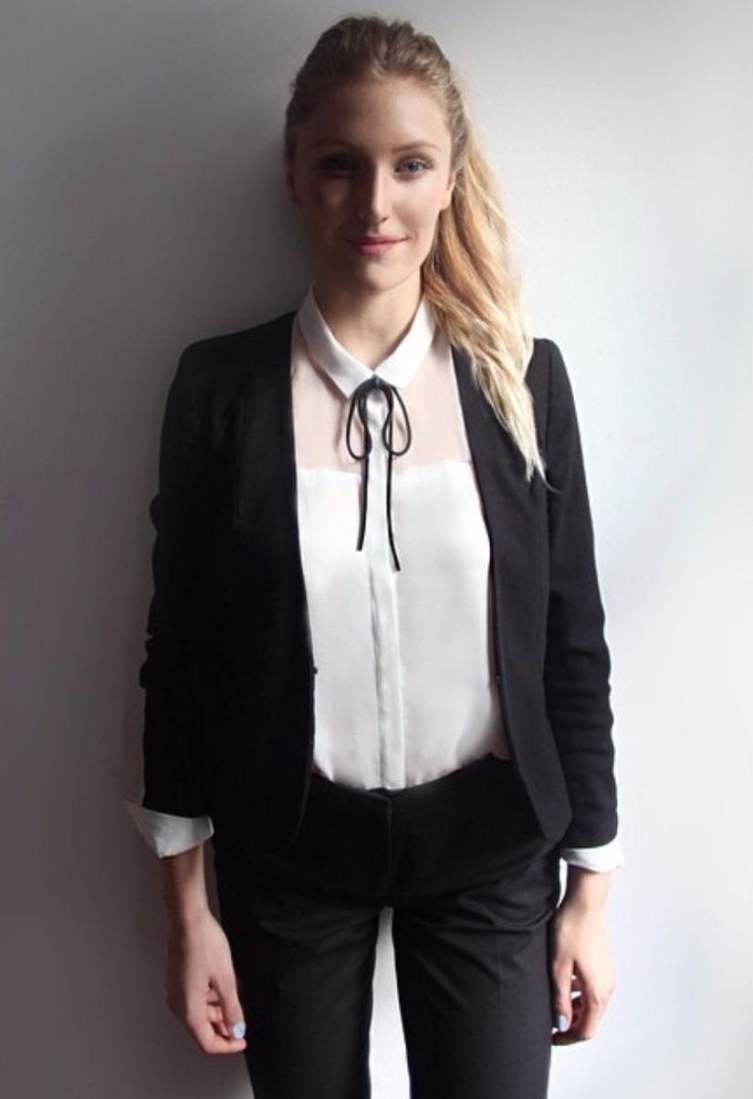 Against the system: the girl went to work for 3 years in the same clothes