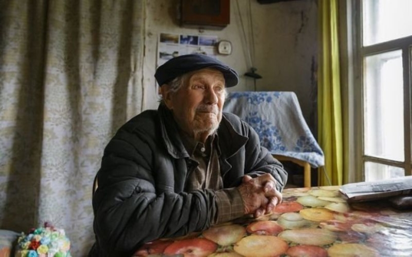 "Ahorré para la casa, pero la necesitan más": un solitario profesor de historia de 85 años dio un millón de rublos a los huérfanos "Ahorré para la casa, pero la necesitan más": un solitario profesor de historia de 85 años dio un millón de rublos a los huérfanos