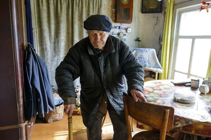 "Ahorré para la casa, pero la necesitan más": un solitario profesor de historia de 85 años dio un millón de rublos a los huérfanos "Ahorré para la casa, pero la necesitan más": un solitario profesor de historia de 85 años dio un millón de rublos a los huérfanos