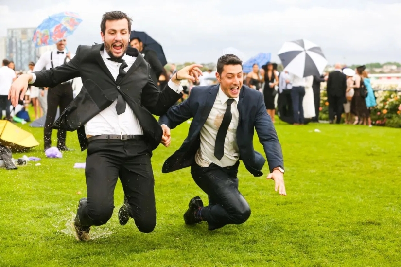 Alcoholic Race: Drunken collapse at the annual Melbourne Horse Race