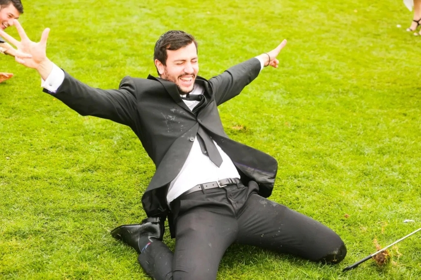 Alcoholic Race: Drunken collapse at the annual Melbourne Horse Race