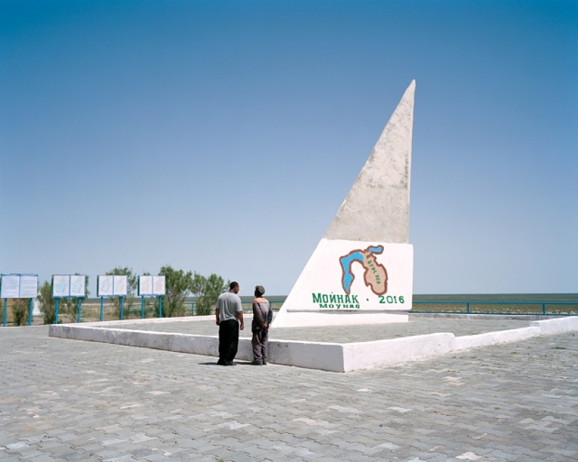 Algodón y el desierto: fotos de un fotógrafo británico fascinado por Uzbekistán Algodón y el desierto: fotos de un fotógrafo británico fascinado por Uzbekistán