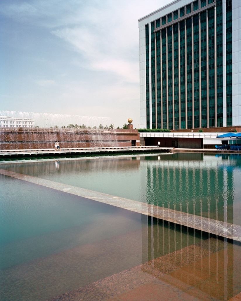 Algodón y el desierto: fotos de un fotógrafo británico fascinado por Uzbekistán Algodón y el desierto: fotos de un fotógrafo británico fascinado por Uzbekistán