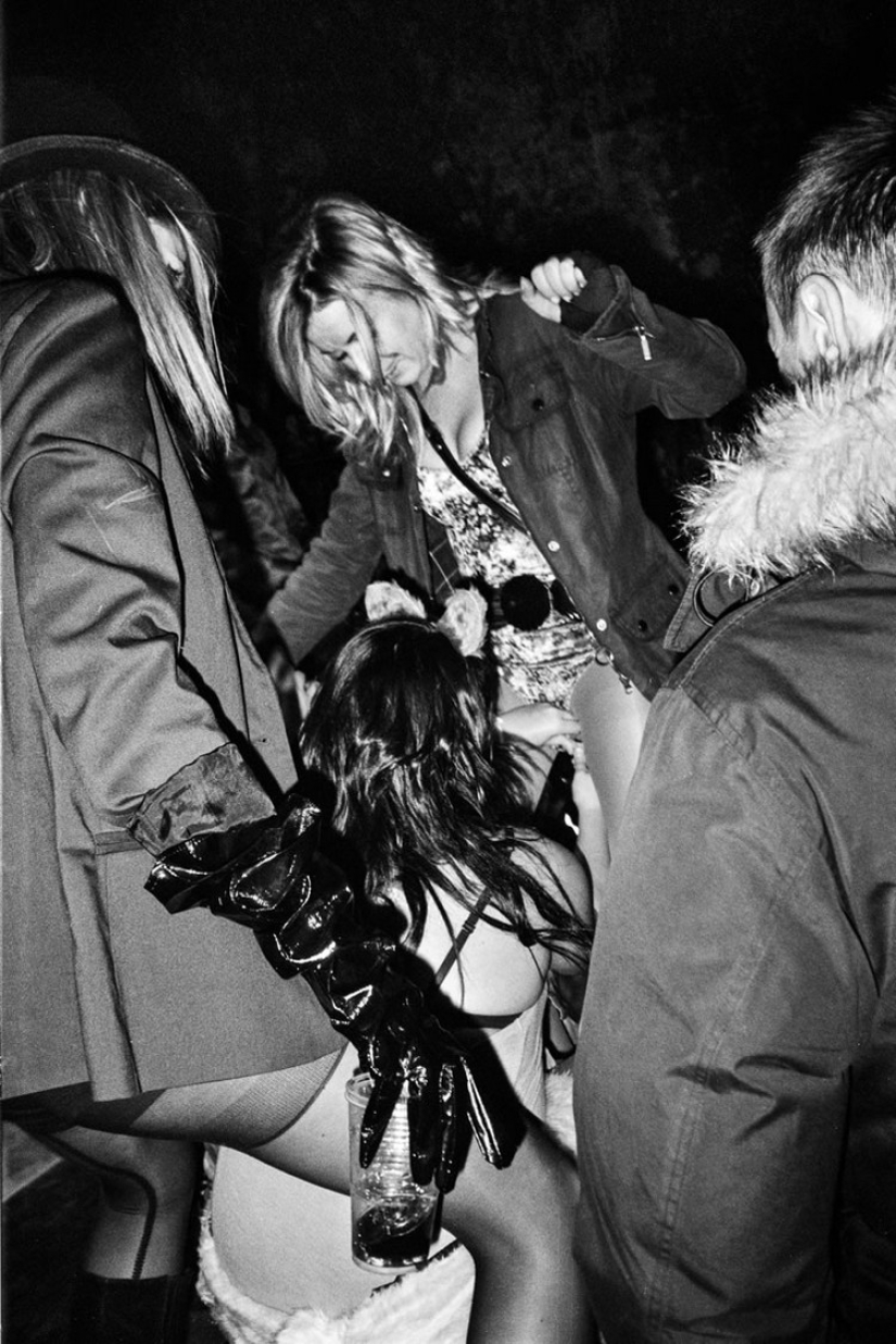 "All cats are grey": Night Berlin in the lens of Christian Reister