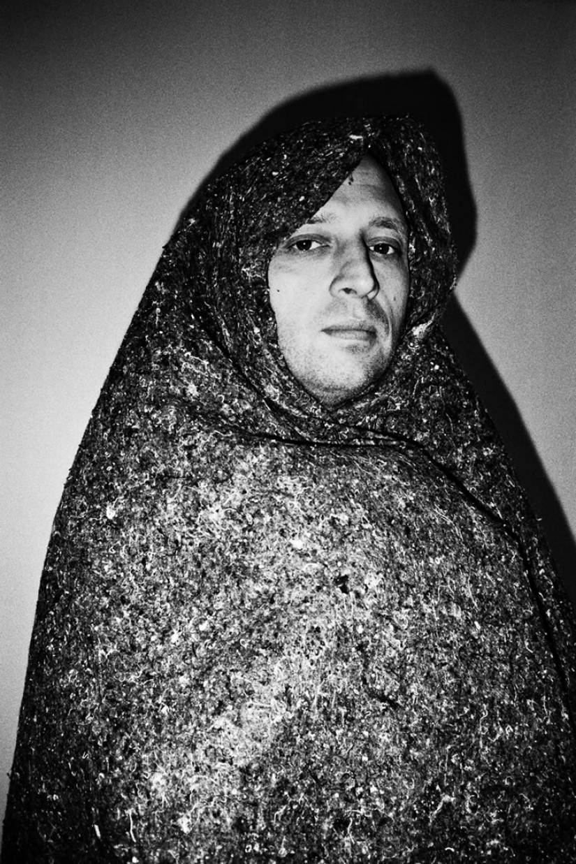 "All cats are grey": Night Berlin in the lens of Christian Reister