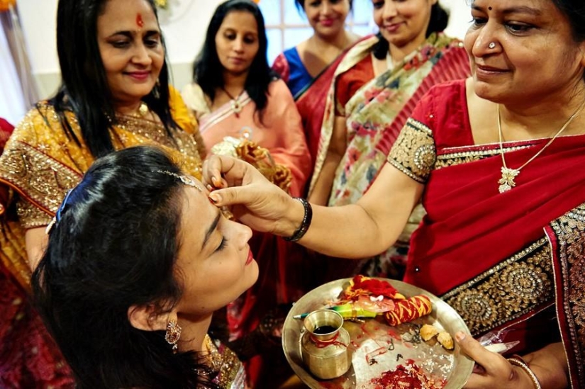 All Hindus Do IT, or a Real Indian Wedding All Hindus Do IT, or a Real Indian Wedding