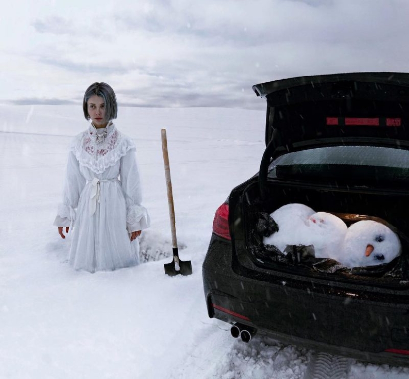 Alternate reality Elena Sadlinki: brain-breaking selfie, thought provoking Alternate reality Elena Sadlinki: brain-breaking selfie, thought provoking