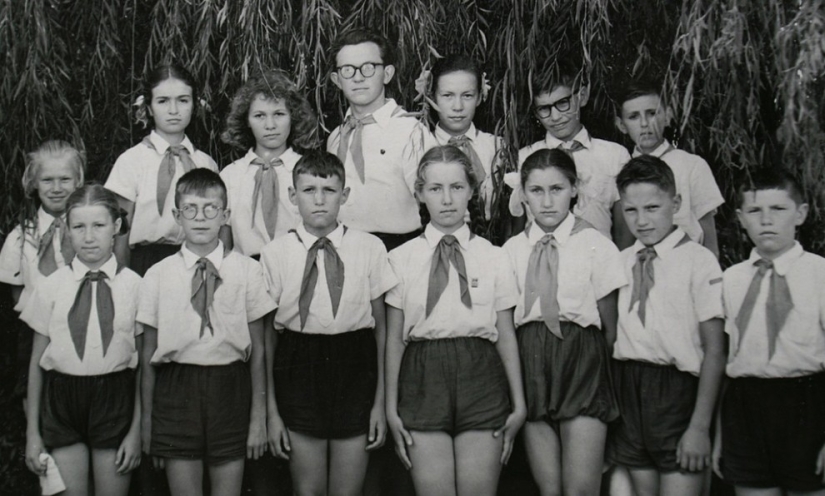 "Always forward, never back": today is the 99th anniversary of the pioneer organization