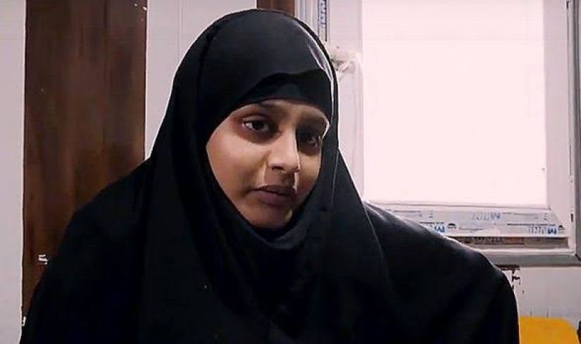Ama de casa yihadista: Una británica de 19 años que se unió a ISIS hace 4 años dio a luz y ruega misericordia Ama de casa yihadista: Una británica de 19 años que se unió a ISIS hace 4 años dio a luz y ruega misericordia