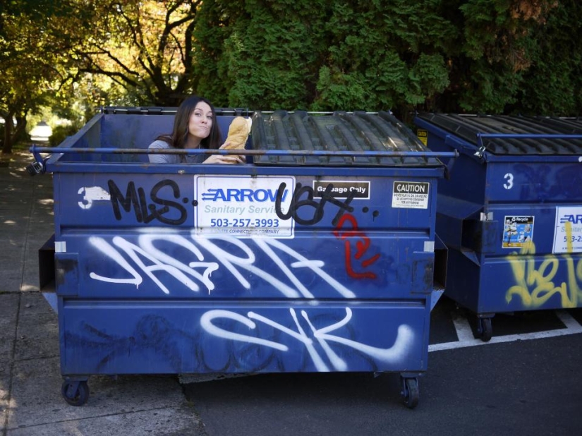 Amanda, apodada el bote de basura: ahorró mucho dinero y se fue de viaje Amanda, apodada el bote de basura: ahorró mucho dinero y se fue de viaje