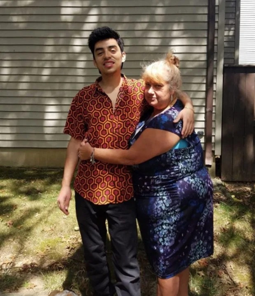 Amor sin prejuicios: una mujer tiene una aventura con un chico 35 años más joven que ella