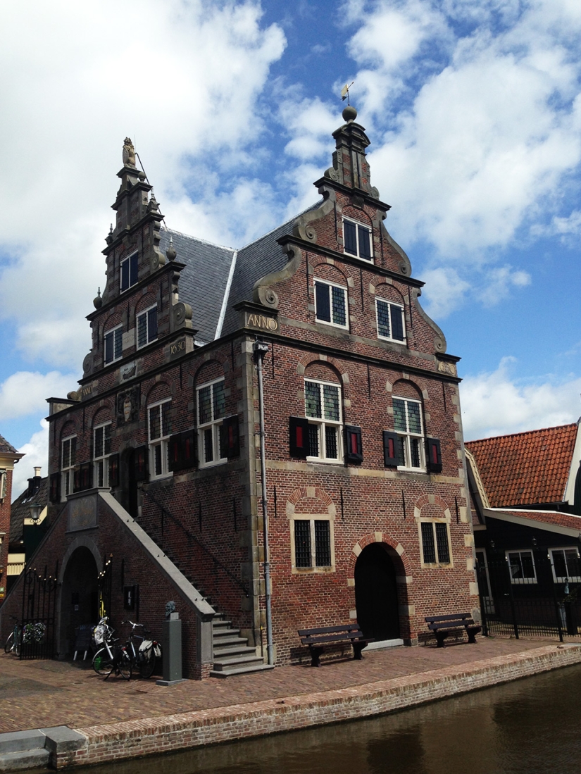 Amsterdam Is Not What You Know Amsterdam Is Not What You Know