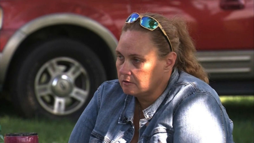 An American grandmother strangled a rabid lynx that attacked her with her bare hands