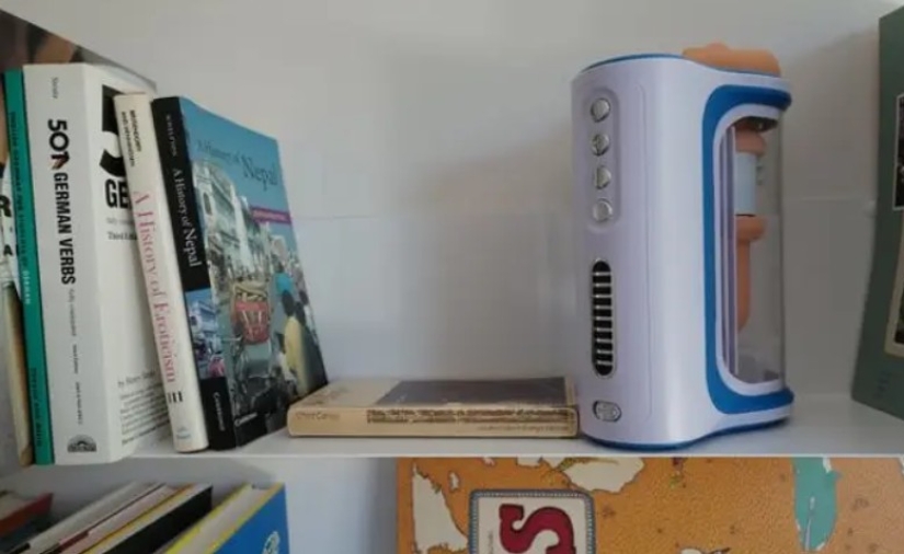 An American taught an oral sex machine to recognize voice commands An American taught an oral sex machine to recognize voice commands