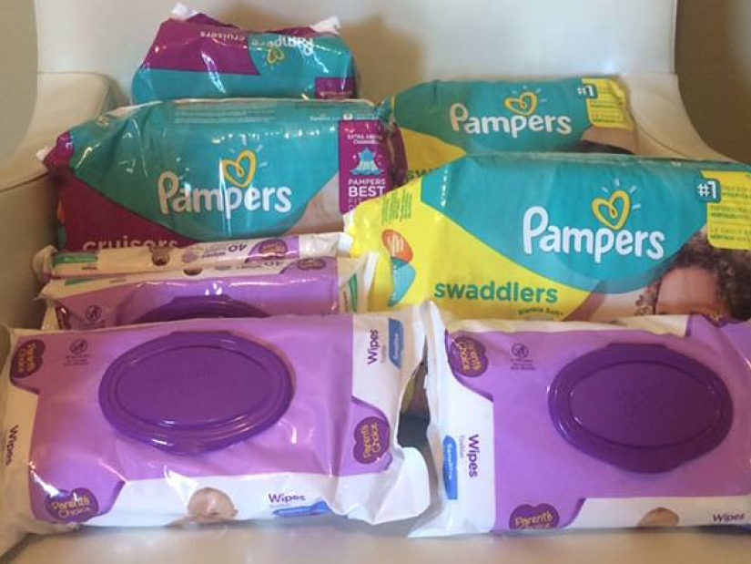 An American woman came up with small free storerooms to help those in need