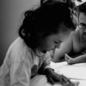 An American woman posted a photo of her husband with a young son in the shower, and now she is awaiting trial