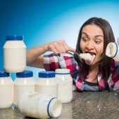 An American woman set a world record by swallowing three cans of mayonnaise in three minutes