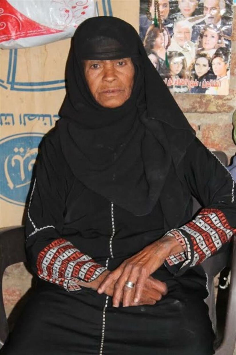 An Egyptian woman of 43 years posed as a man and worked at a construction site in order not to get married An Egyptian woman of 43 years posed as a man and worked at a construction site in order not to get married