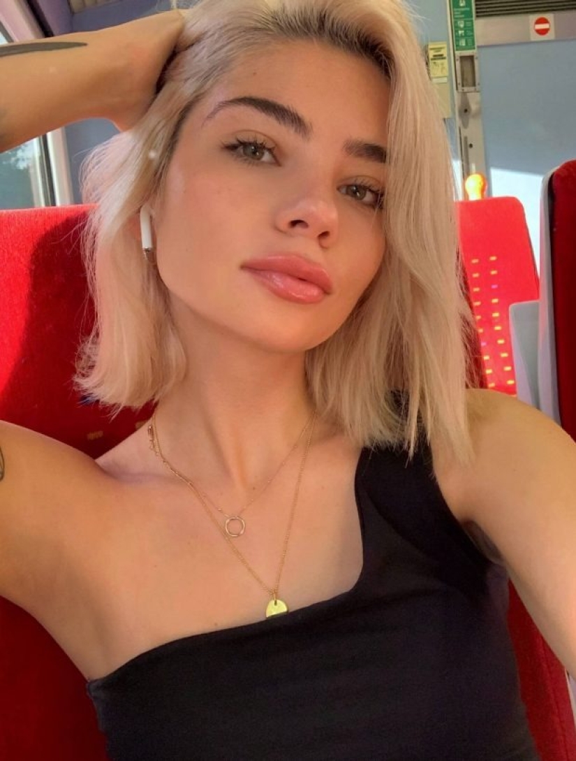 An unexpected chance: a McDonald's employee has become a sought-after model