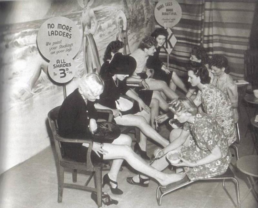 And on this day, women found happiness: 78 years ago, nylon stockings went on sale