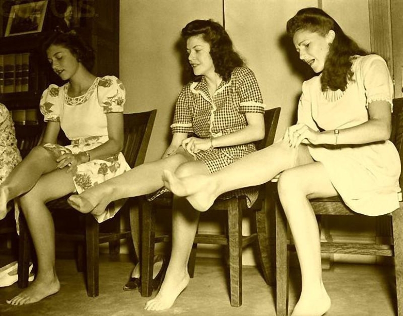And on this day, women found happiness: 78 years ago, nylon stockings went on sale