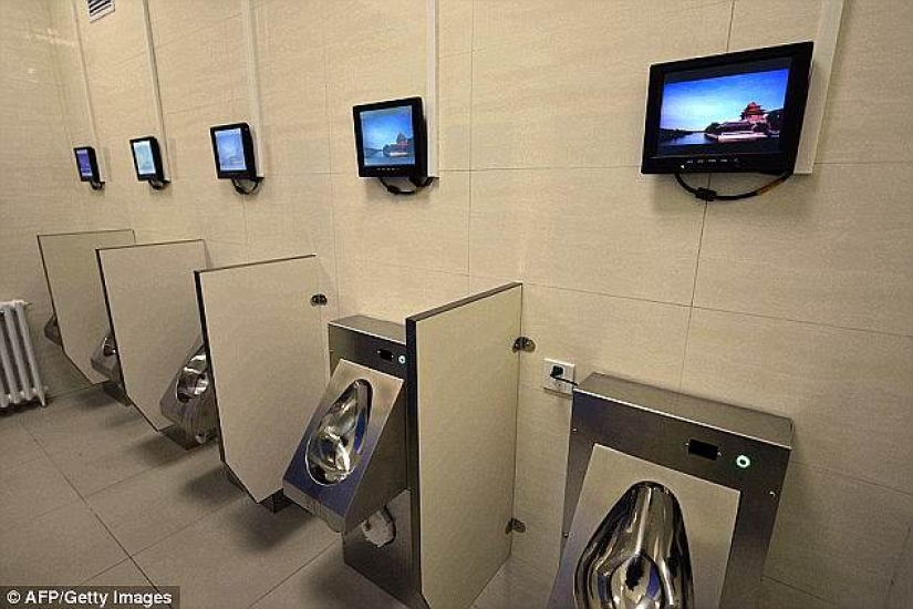 And then they steal toilet paper: China has opened a toilet of the future with a facial recognition system