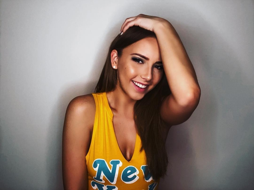 And this beauty is Eminem's daughter?! 10 photos of a grown-up Hayley Scott And this beauty is Eminem's daughter?! 10 photos of a grown-up Hayley Scott