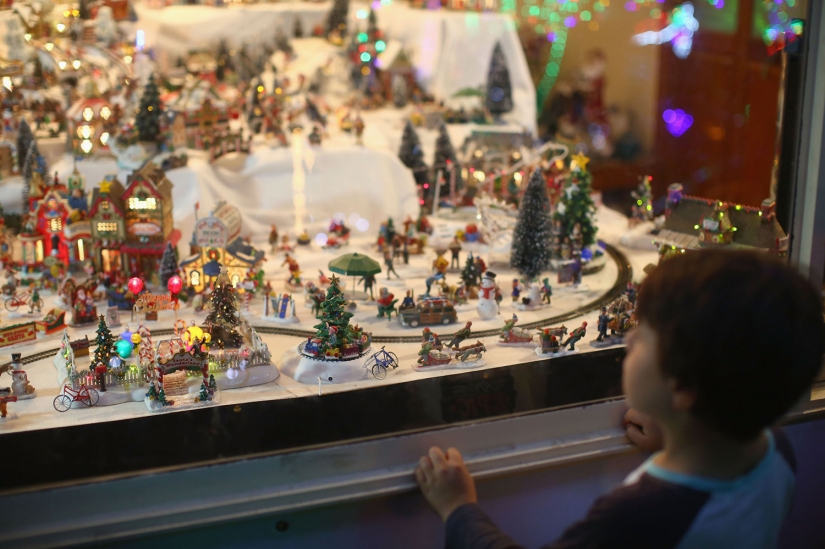 Año Nuevo y Navidad al estilo australiano: canguros en lugar de ciervos y Papá Noel en una tabla con remo