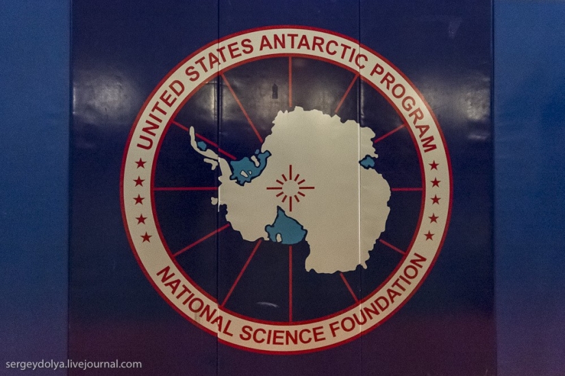Antarctic station at the South Pole "Amundsen — Scott" Antarctic station at the South Pole "Amundsen — Scott"