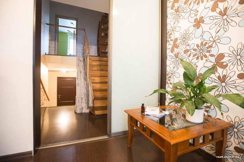 Apariencia ordinaria, interior intrincado: una casa misteriosa única en Minsk con apartamentos de 3 niveles Apariencia ordinaria, interior intrincado: una casa misteriosa única en Minsk con apartamentos de 3 niveles