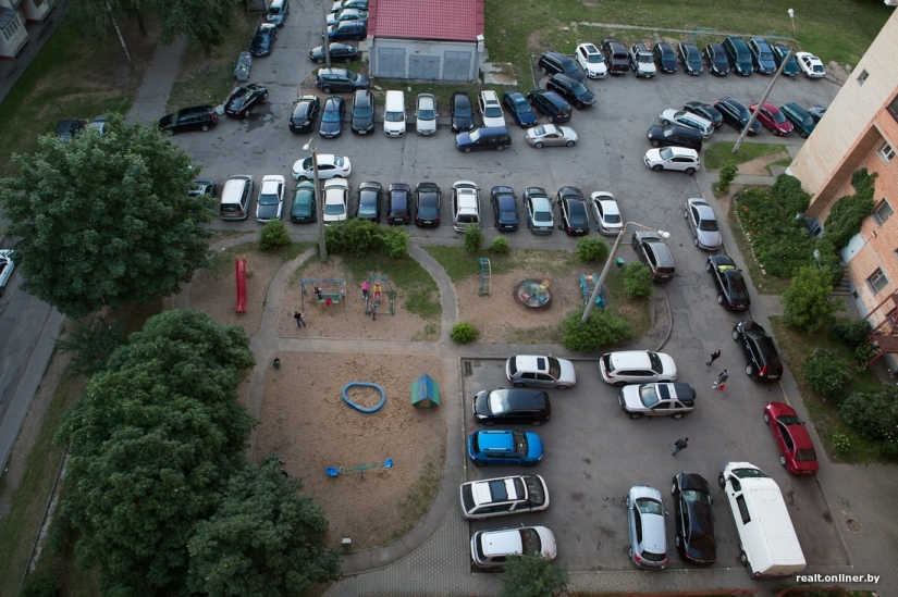 Apariencia ordinaria, interior intrincado: una casa misteriosa única en Minsk con apartamentos de 3 niveles Apariencia ordinaria, interior intrincado: una casa misteriosa única en Minsk con apartamentos de 3 niveles