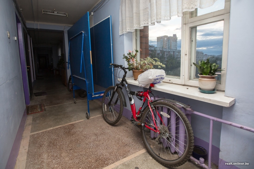 Apariencia ordinaria, interior intrincado: una casa misteriosa única en Minsk con apartamentos de 3 niveles Apariencia ordinaria, interior intrincado: una casa misteriosa única en Minsk con apartamentos de 3 niveles