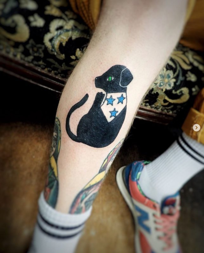 Apple from the apple tree: A 10-year-old Japanese woman gets a tattoo, following in her father's footsteps