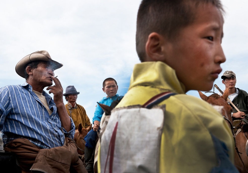 Are the Mongols no longer nomads?