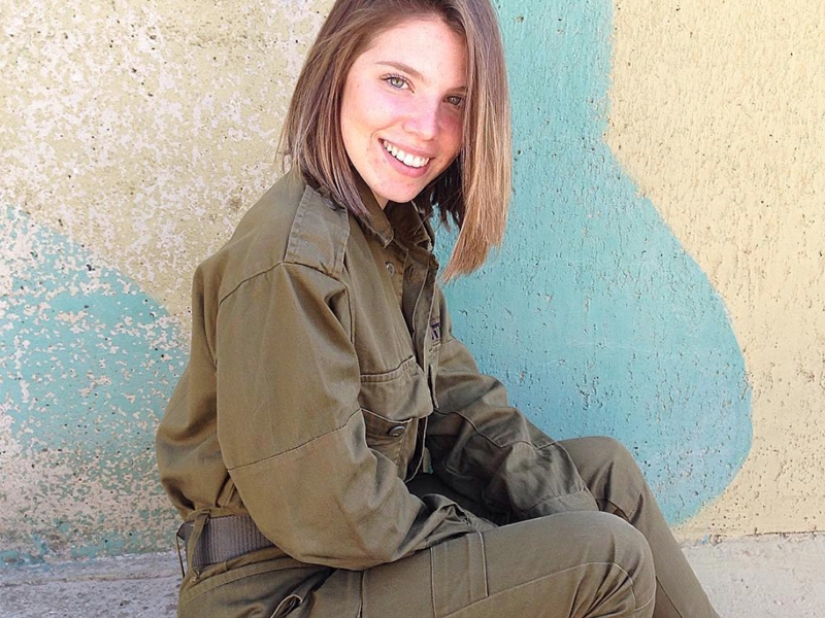Armados con belleza: 25 fotos de bellezas sirviendo en el ejército israelí