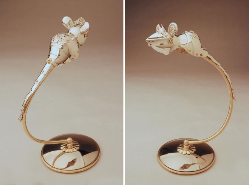 Armadura de los "dioses" : una batalla épica de enemigos antiguos Armadura de los "dioses" : una batalla épica de enemigos antiguos