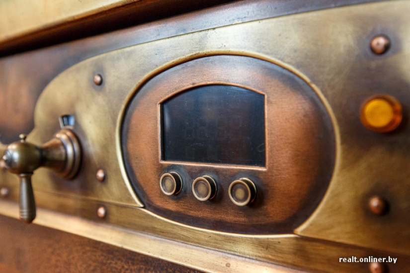 Artesano de cobre: residente de Minsk crea cosas increíbles en estilo steampunk