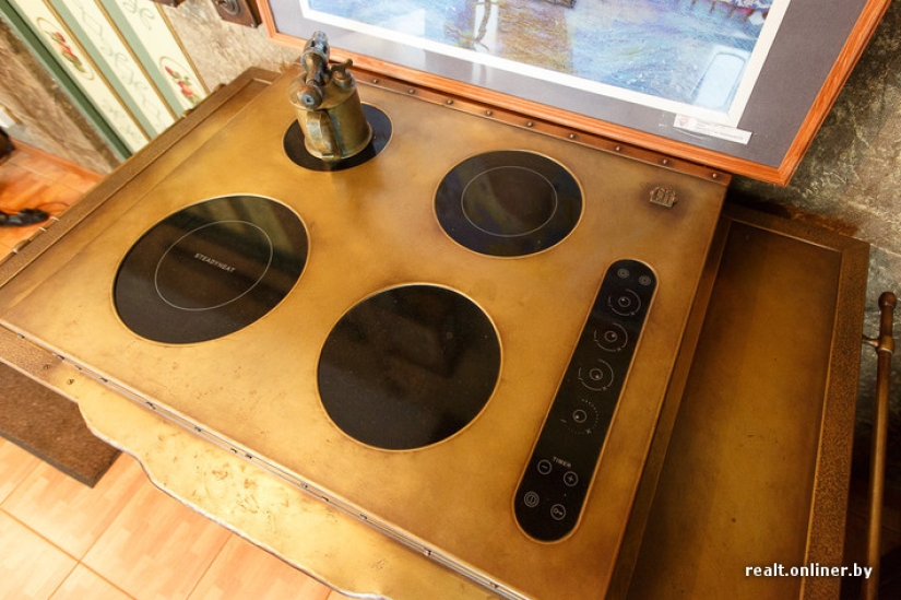 Artesano de cobre: residente de Minsk crea cosas increíbles en estilo steampunk