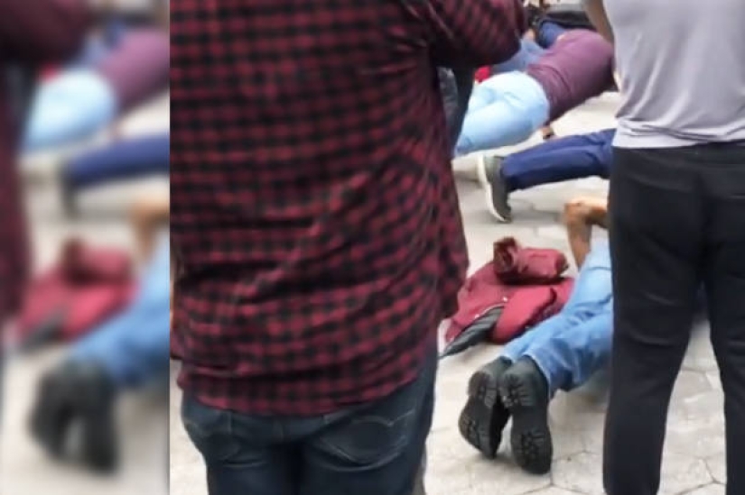 "Así que confía en las mujeres después de eso": cómo Natasha se burló de cientos de chicos al invitarlos a todos a una cita "Así que confía en las mujeres después de eso": cómo Natasha se burló de cientos de chicos al invitarlos a todos a una cita