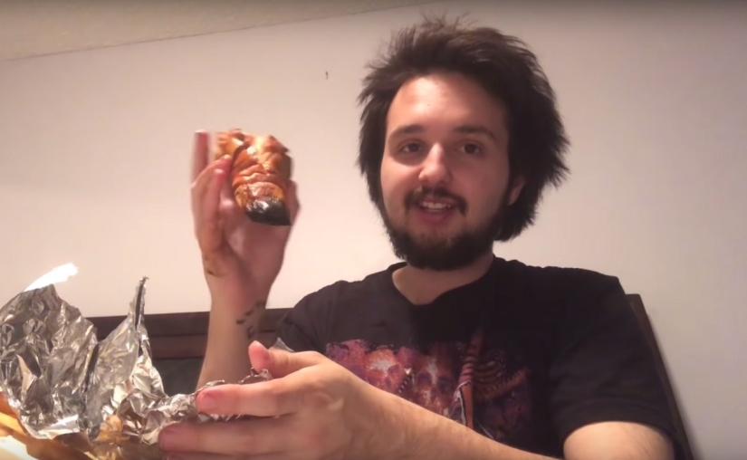 At risk to health: the blogger checked the most lousy establishments in his city, subscribers are delighted At risk to health: the blogger checked the most lousy establishments in his city, subscribers are delighted