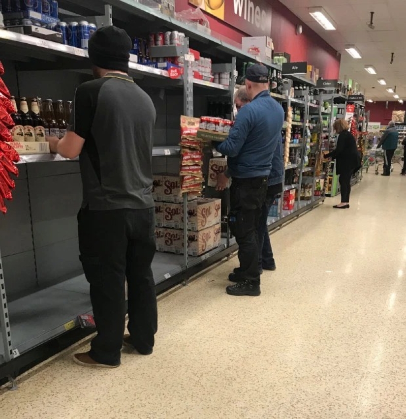 Atracón final: los británicos organizaron el último atracón antes del cierre de pubs y clubes por cuarentena Atracón final: los británicos organizaron el último atracón antes del cierre de pubs y clubes por cuarentena