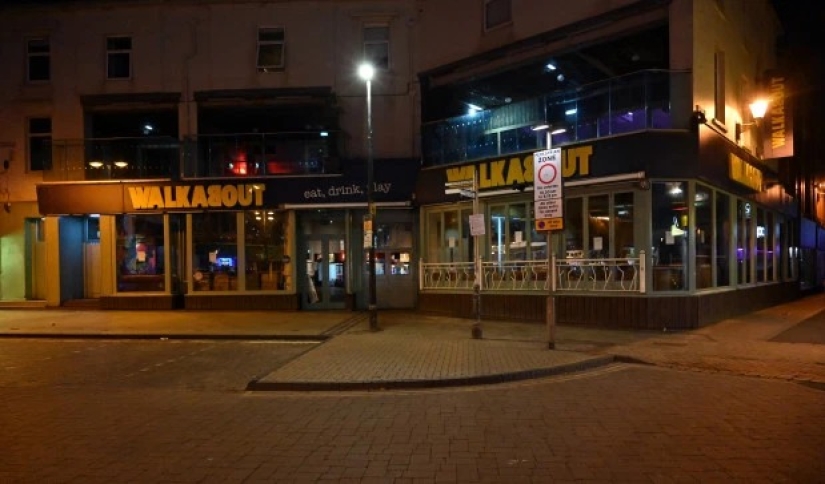 Atracón final: los británicos organizaron el último atracón antes del cierre de pubs y clubes por cuarentena Atracón final: los británicos organizaron el último atracón antes del cierre de pubs y clubes por cuarentena