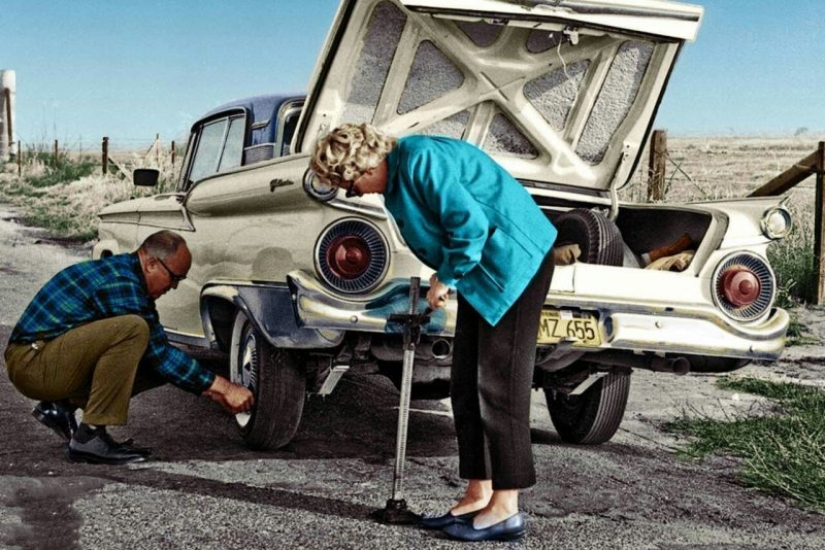 Automotive America of the 1950s and early 60s in color photographs Automotive America of the 1950s and early 60s in color photographs