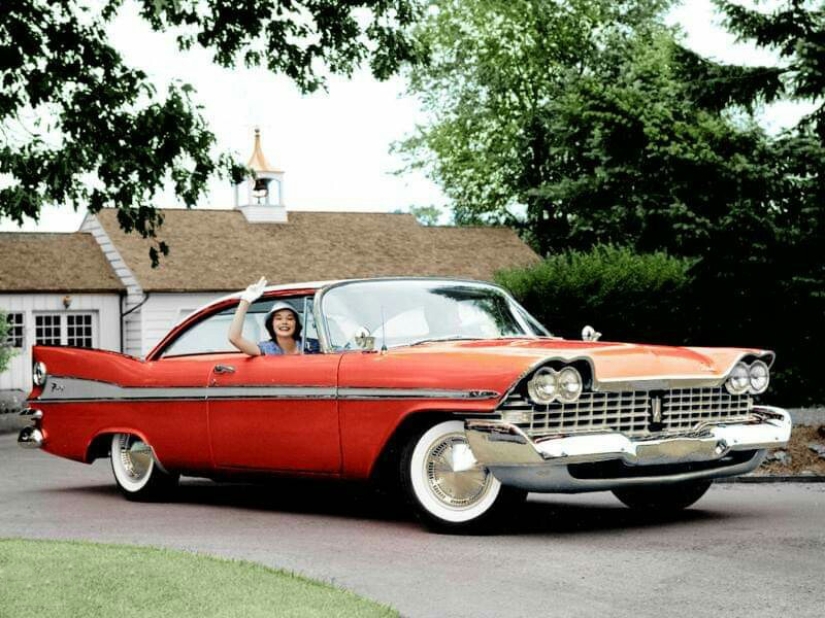 Automotive America of the 1950s and early 60s in color photographs Automotive America of the 1950s and early 60s in color photographs