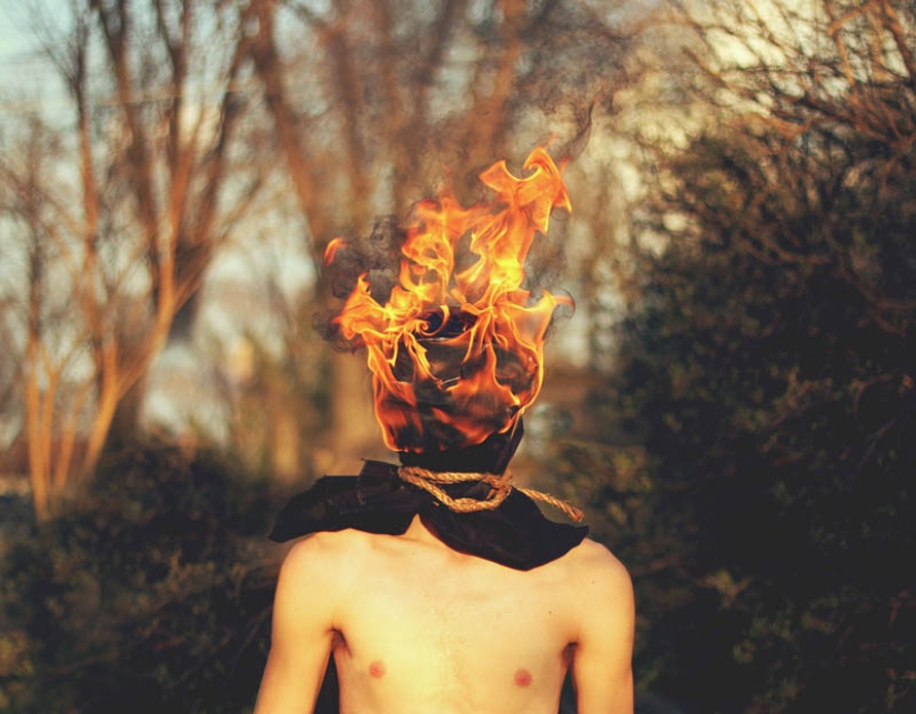 Autorretratos surrealistas de Kyle Thompson