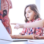 "Autumn, it's good to caress yourself!": in Britain, 6-year-olds will be taught how to masturbate properly